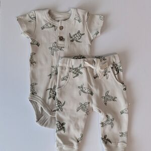 Makemake Organics Baby Romper & Pants Set